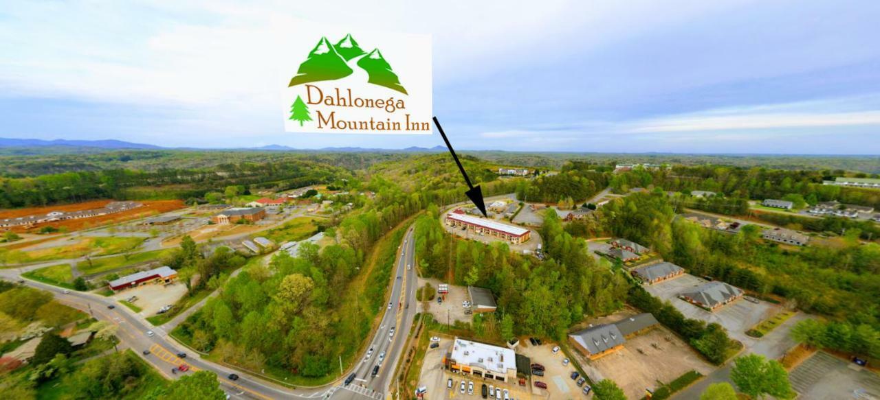 Dahlonega Mountain Inn Bagian luar foto